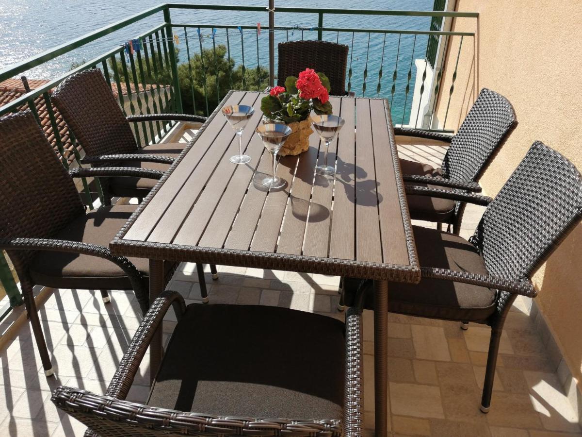 House Karlo Apartments 오미스 외부 사진