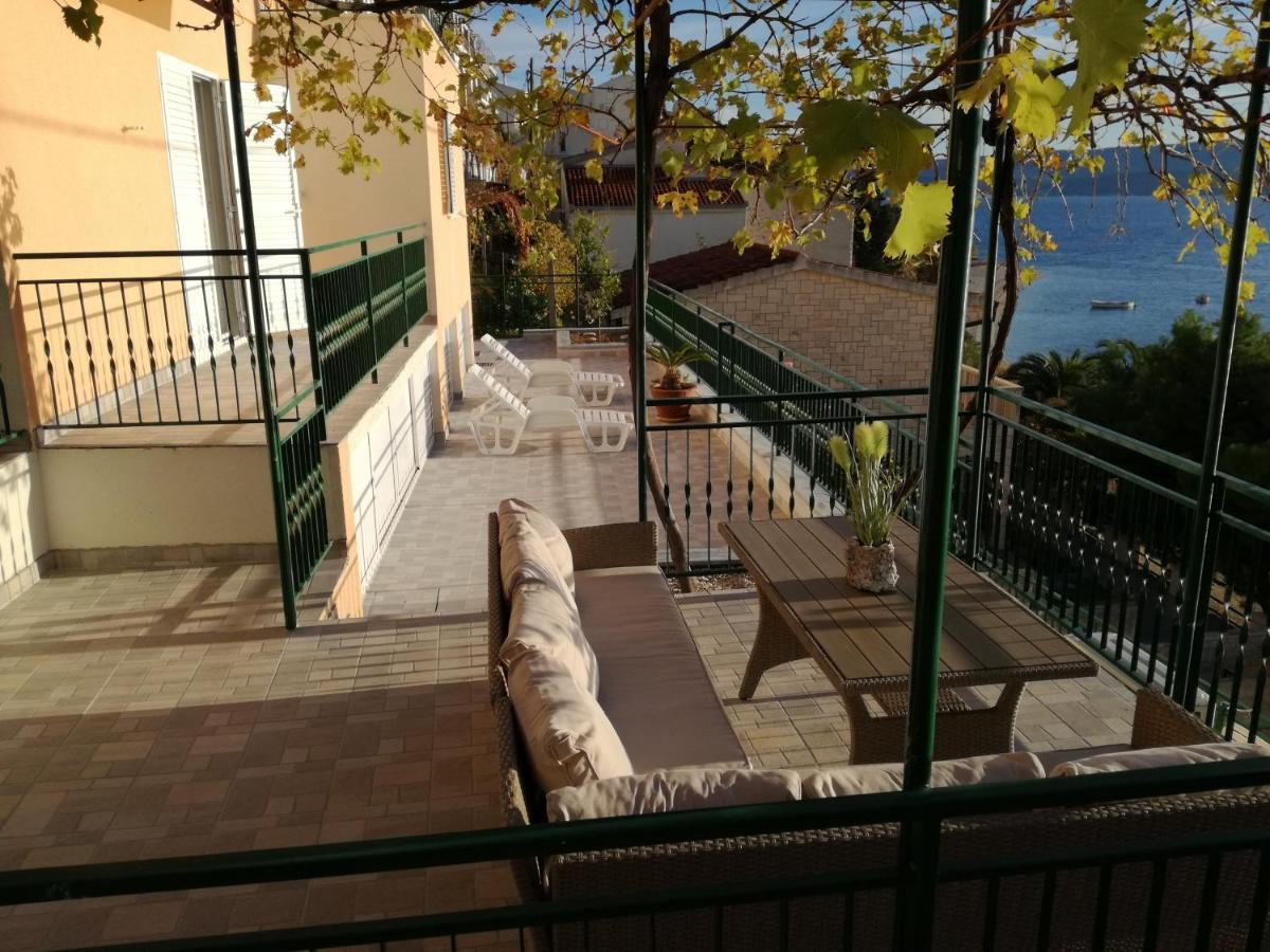 House Karlo Apartments 오미스 외부 사진