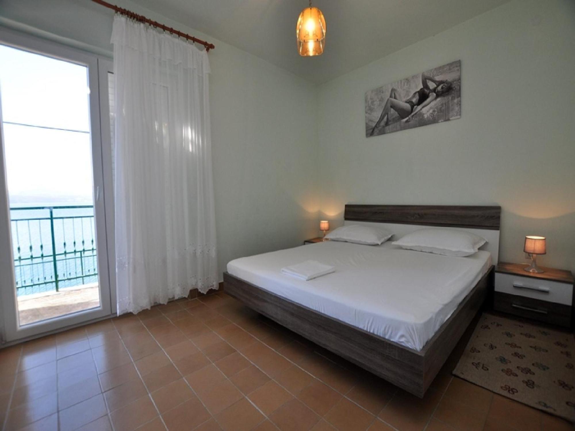 House Karlo Apartments 오미스 객실 사진